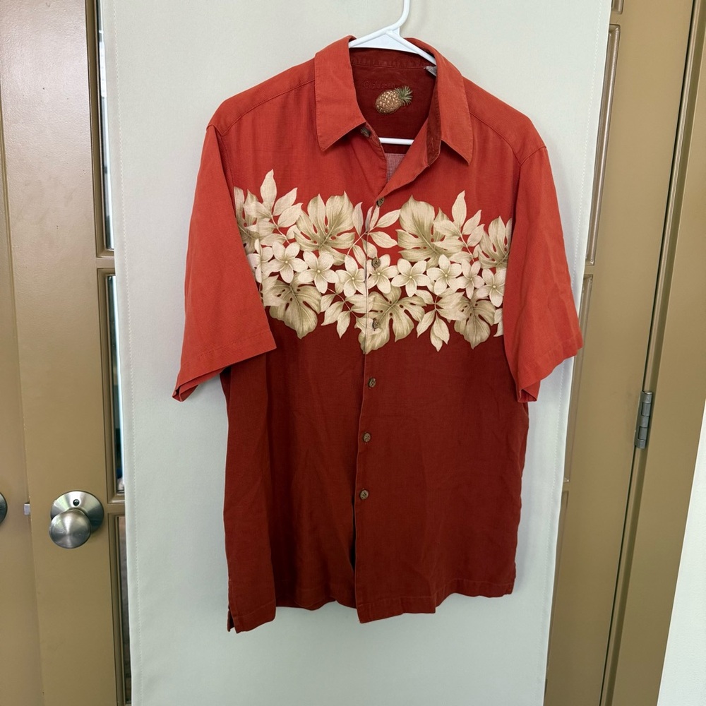 Caribbean Men's Medium Orange Hawaiian Silk Blend Short Sleeve Button Up Shirt